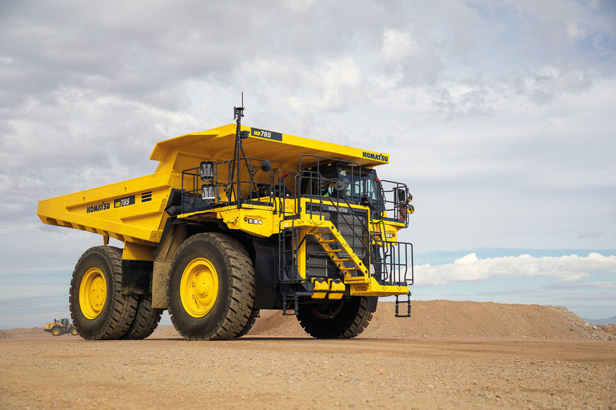 Le tombereau rigide HD785-8 de Komatsu Europe au salon bauma 2022